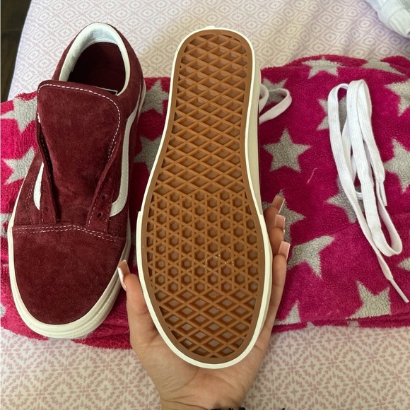 Brand new vans 6 in men and 7.5 in women - Picture 7 of 7